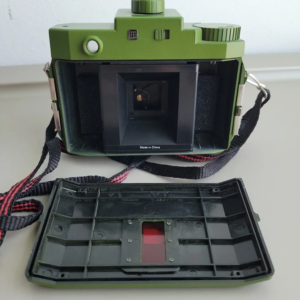 Holga 120CFN Toy Camera Film Camera, Green Black With Strap